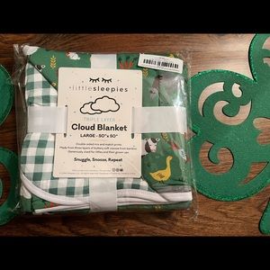Little Sleepies Green farm friends cloud blanket